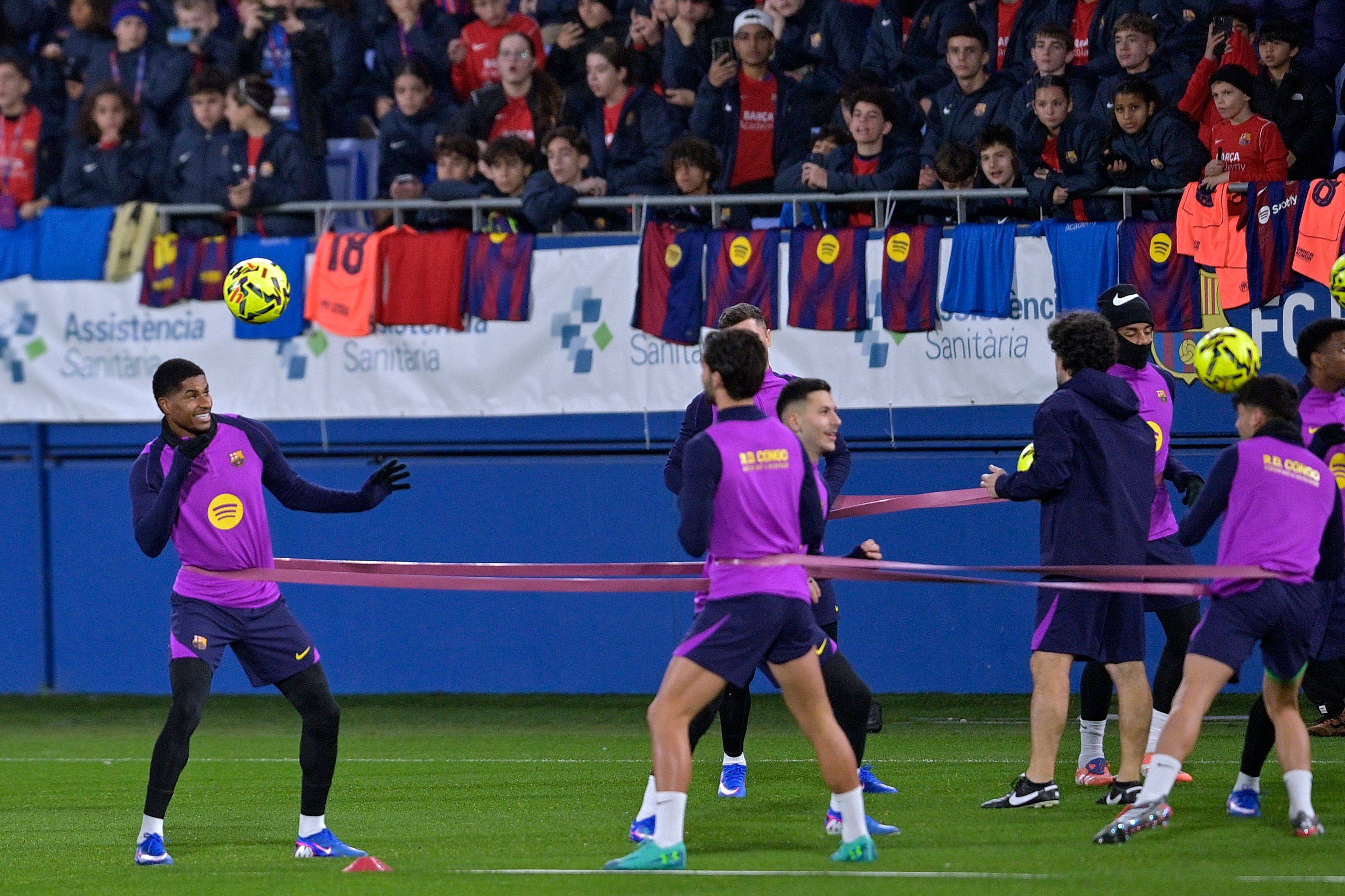 (外代二线)足球——西甲联赛:巴塞罗那队公开训练