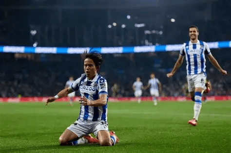 周六 德甲前瞻:弗赖堡VS汉堡 比分预判及攻防韧性对决解析