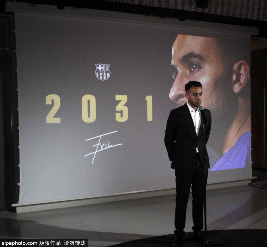 坎塞洛租借加盟巴萨:31岁边后卫的重生之路与西甲赛季影响